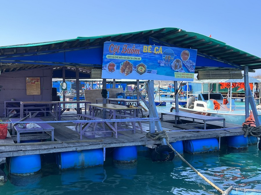 Bè Hải Sản Cột Buồm - Lồng Bè Đảo Phú Qúy